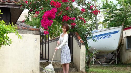 Beautiful and Naughty Sister Yumi - Asahina Yumi