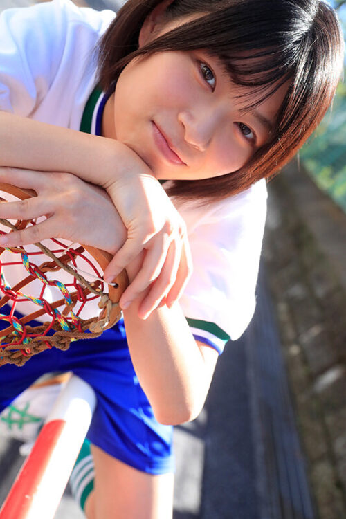 【VR】Amateur Discovery: Innocent Schoolgirl Nacchan, Excessive Climax Alert! First Creampie VR
