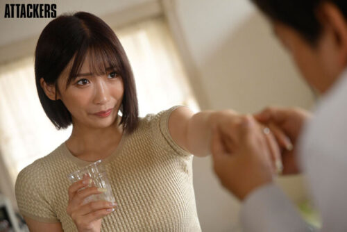 Husband-Approved NTR: Pleading Wife Who Can Only Climax With Her Boss