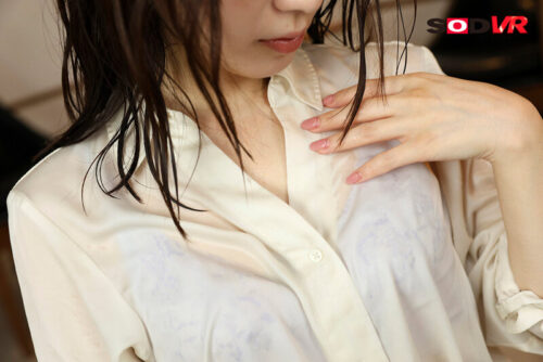 【VR】8K Debut: Soaking Wet Female Boss in Shared Hotel Room