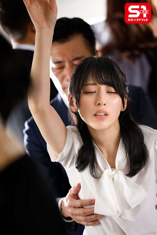 Female Teacher Addicted to Train Groping: Kanematsu Kiho