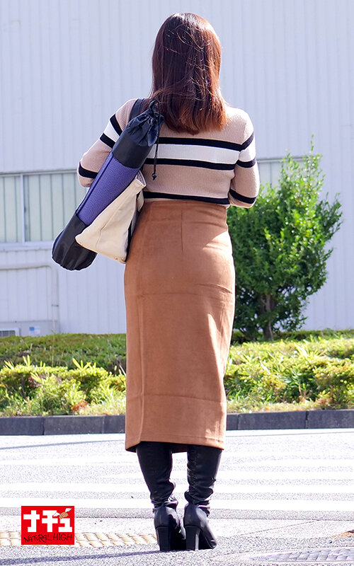 Can't Resist Skirt Drawstring Ass! Unknown Man Forces In, Climaxing While Resisting