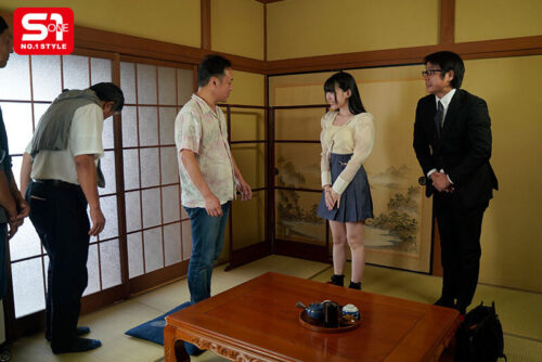 Aspiring Gravure Idol Cuckolded at Hot Spring Resort
