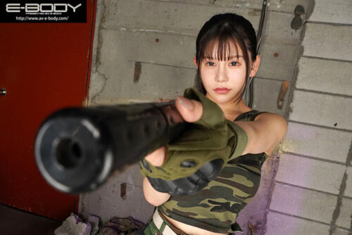 8K VR Sniper Stakeout: Amane Luna's Intimate Mission